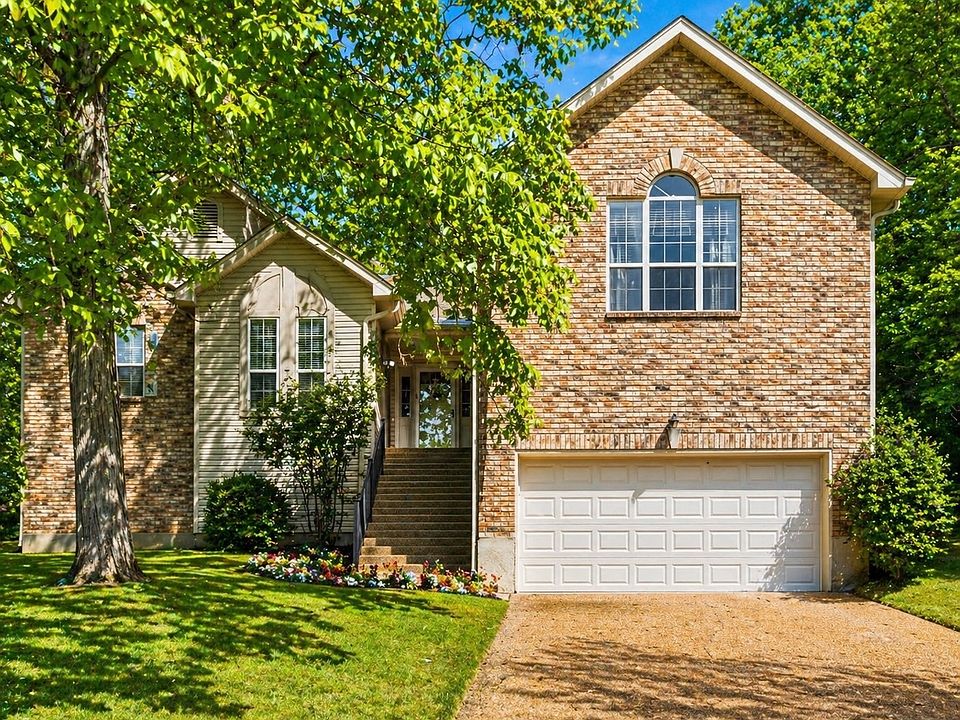 1st image of 405 Newberry Ct