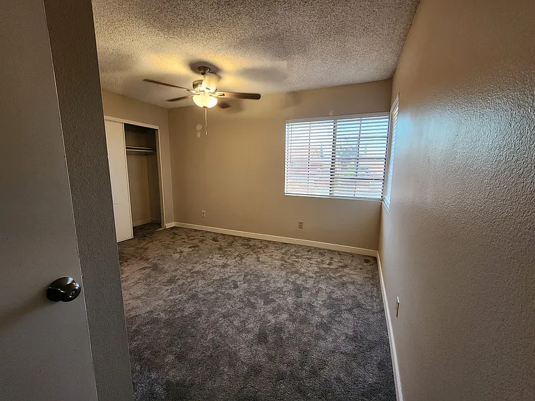 2863 Bragg St — Photo 5