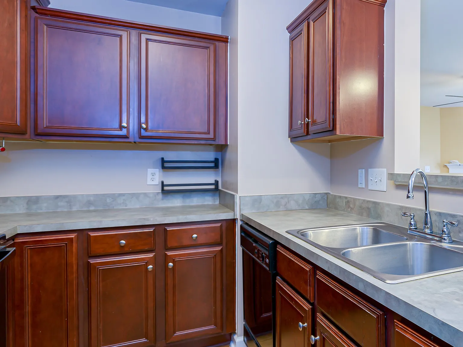 2 bed, 1155 sqft, $1,395 — Photo 3