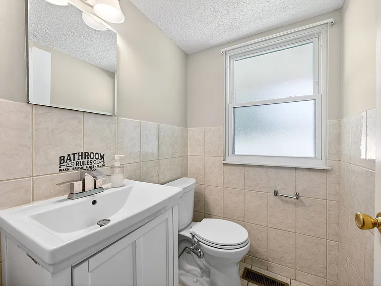1141 Villaview Dr — Photo 17