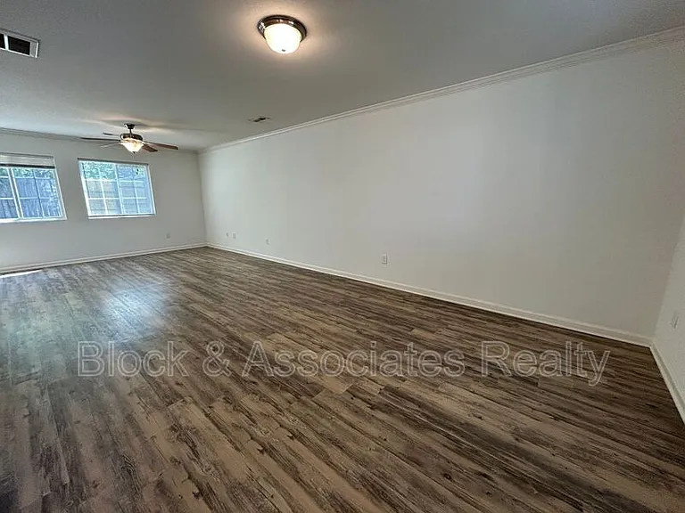 3723 Shepway Loop — Photo 5