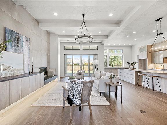 3rd image of 3836 S Harris Ranch Ave