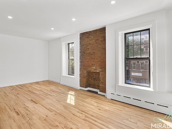 2nd image of 345 7th Ave APT 2R
