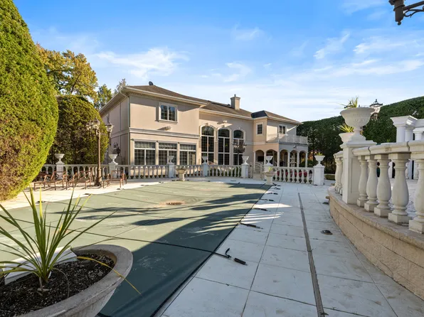 51 Romer Road image 58 of 92