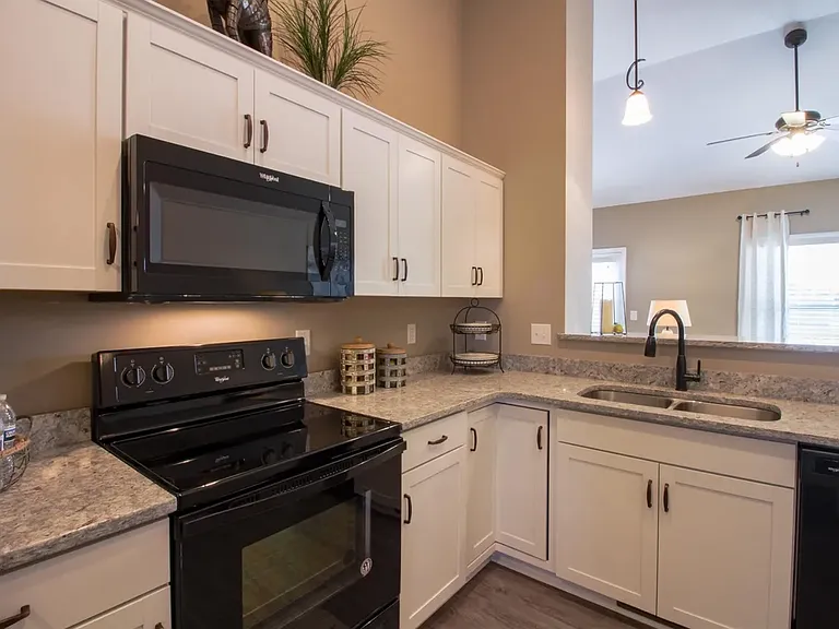 169 Dundee Dr — Photo 15