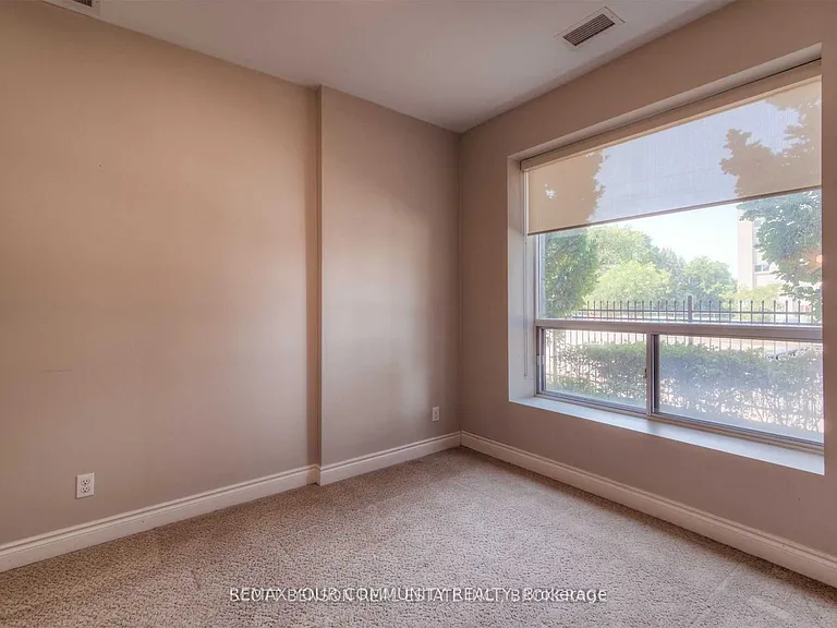 223 Erb St W #106 — Photo 12