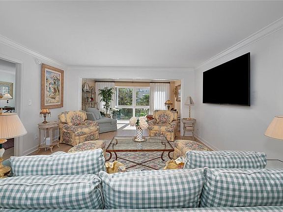 5th image of 1900 Gulf Shore BLVD N #103