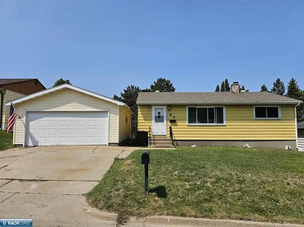 87 Vermilion Dr, Virginia, MN 55792
