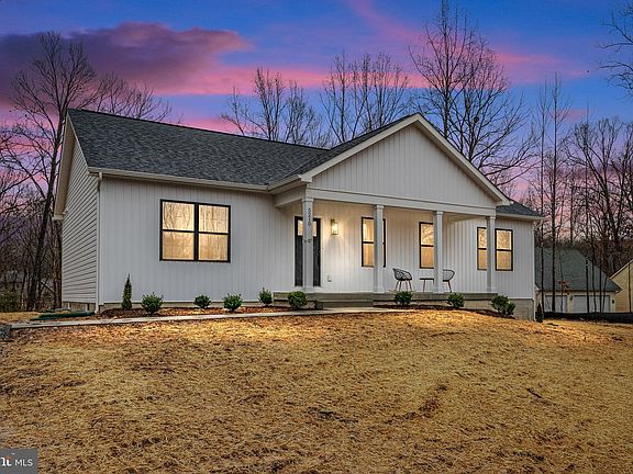 2nd image of 5210 Wyndemere Cir