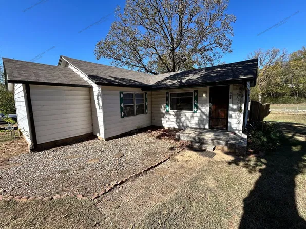 500 Gillette Ave, Arkoma, OK 74901