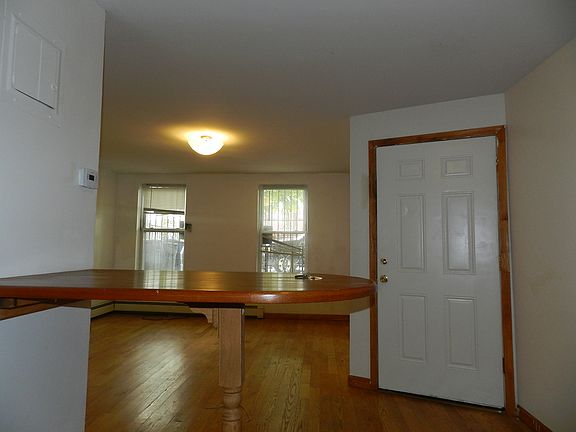 3rd image of 465 Lafayette Ave APT 1