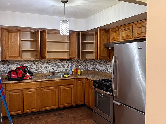 5th image of 1277 Croes Ave #1