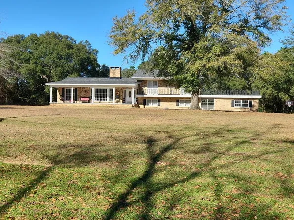7425 Pake Rd, Saraland, AL 36571