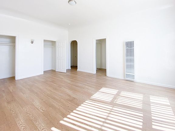 4th image of 5359 10th Ave APT 203