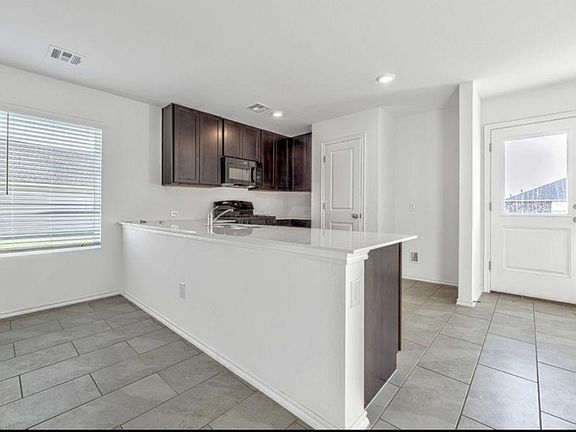 5th image of 10821 SW 22nd St