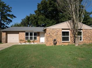 53 Meadowood Dr, Millbrook, AL 36054