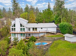 295 Pair A Dice Ranch Rd, Jacksonville, OR 97530