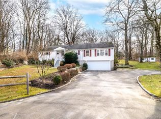 13 Mallory Hill Rd, Ridgefield, CT 06877