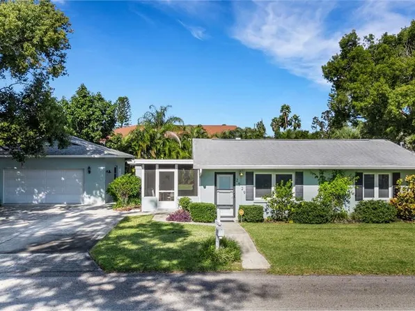 2529 Sunset Dr, Largo, FL 33770