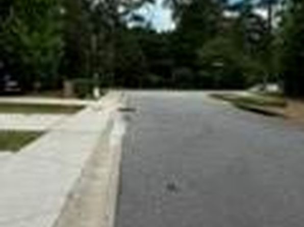107 Highwood Ln, East Pt, GA 30344