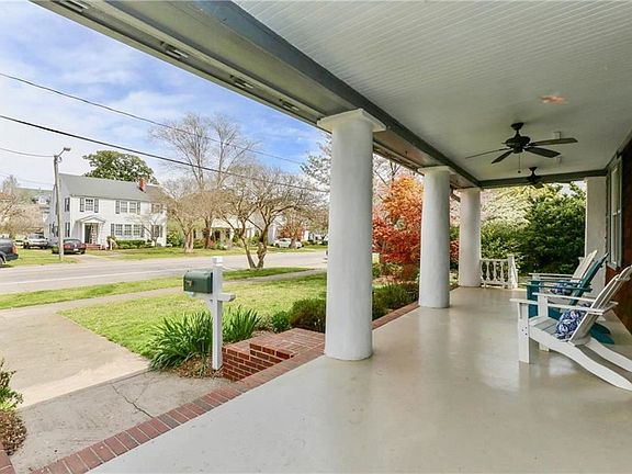 5th image of 1015 Jamestown Cres