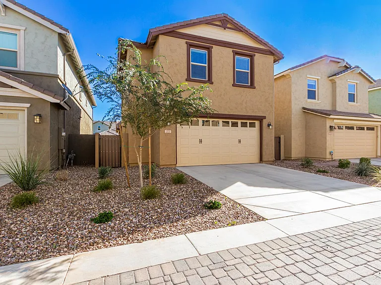 2570 S Quaintance St — Photo 39