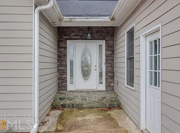 3rd image of 126 Altavista Dr