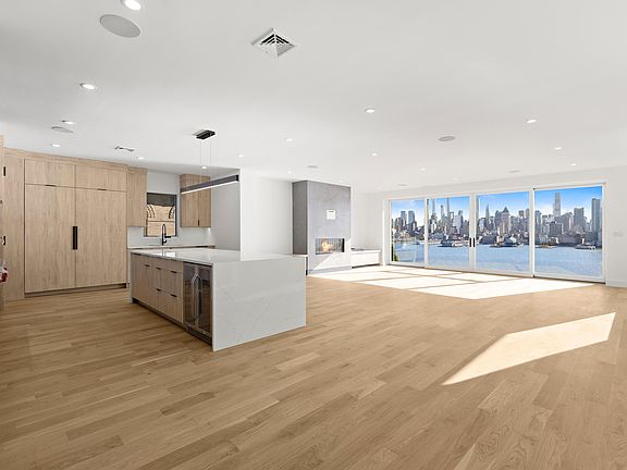 4th image of 58 King Ave