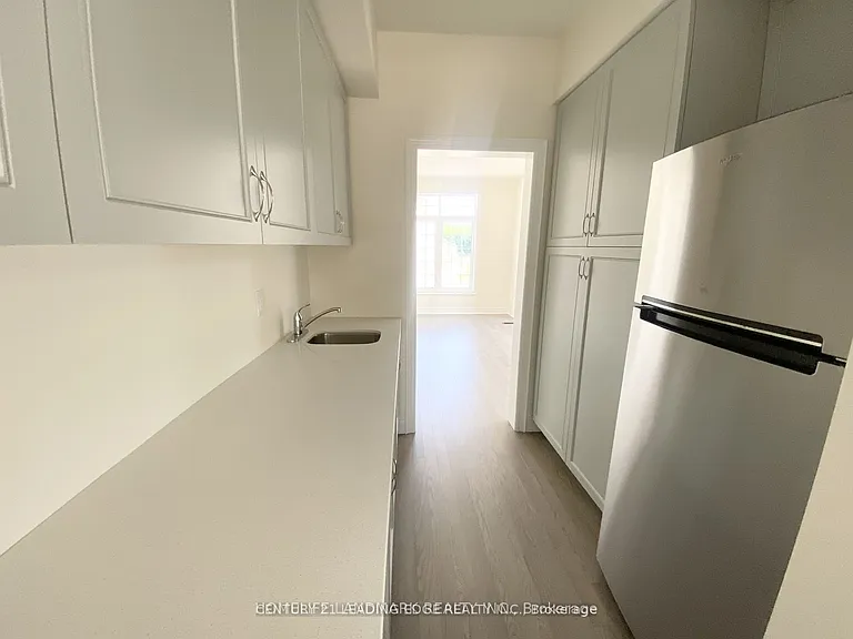 2 Phillipsen Way — Photo 7
