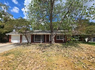 2303 Morningside Dr, Bryan, TX 77802