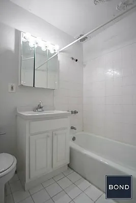 Rented by Bond New York | media 20