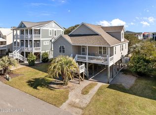 111 SE 72nd St, Oak Island, NC 28465