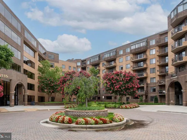 2111 Wisconsin Ave NW APT 512, Washington, DC 20007
