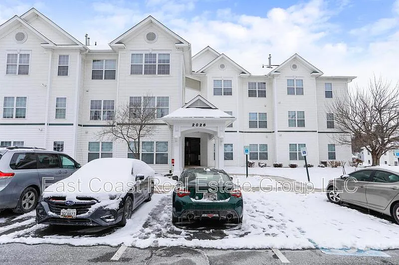 Building Photo - 2026 Windsong Dr #3B