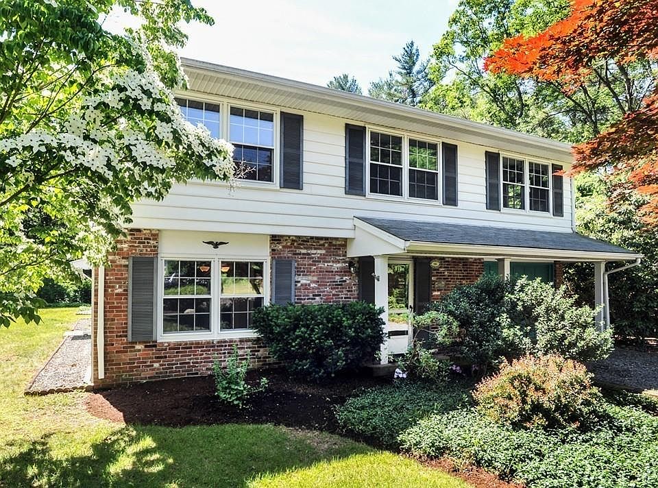 1st image of 98 Candlewick Close