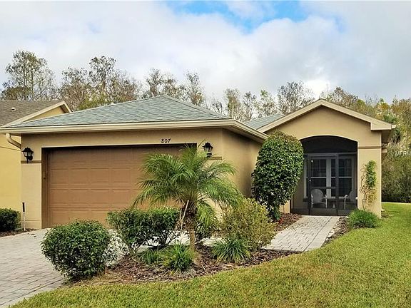 2nd image of 807 Vineyard Way
