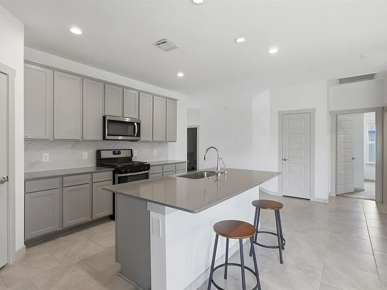 19039 Drayton Village Trce — Photo 14