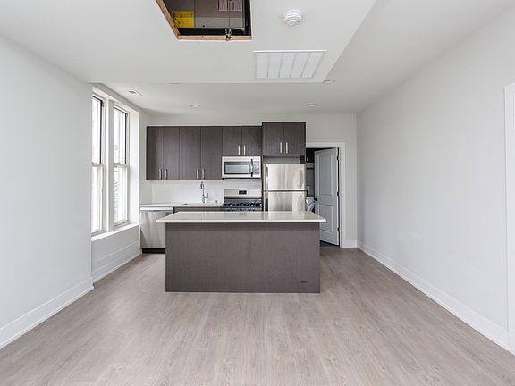 5th image of 818 W 18th St #O4f