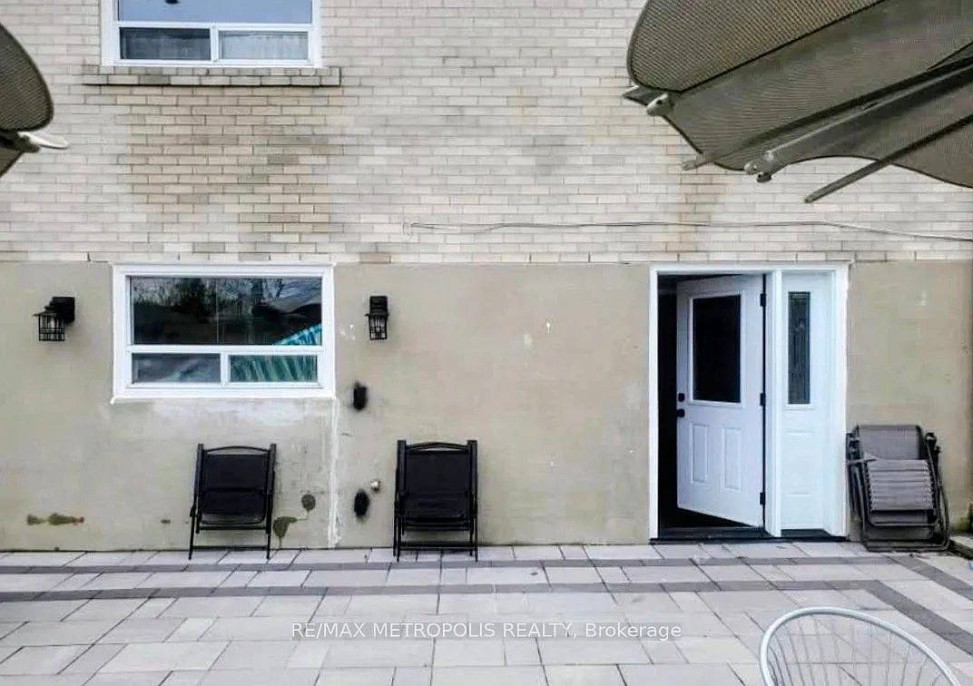 2 bed, $1,900 — Photo 3