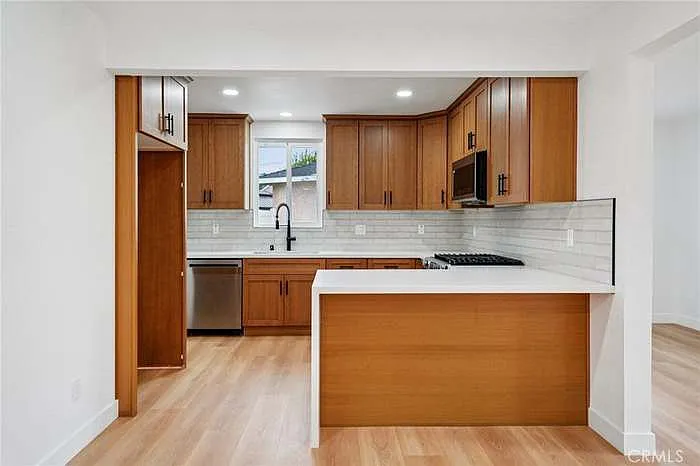 1634 Turrill Ave — Photo 2