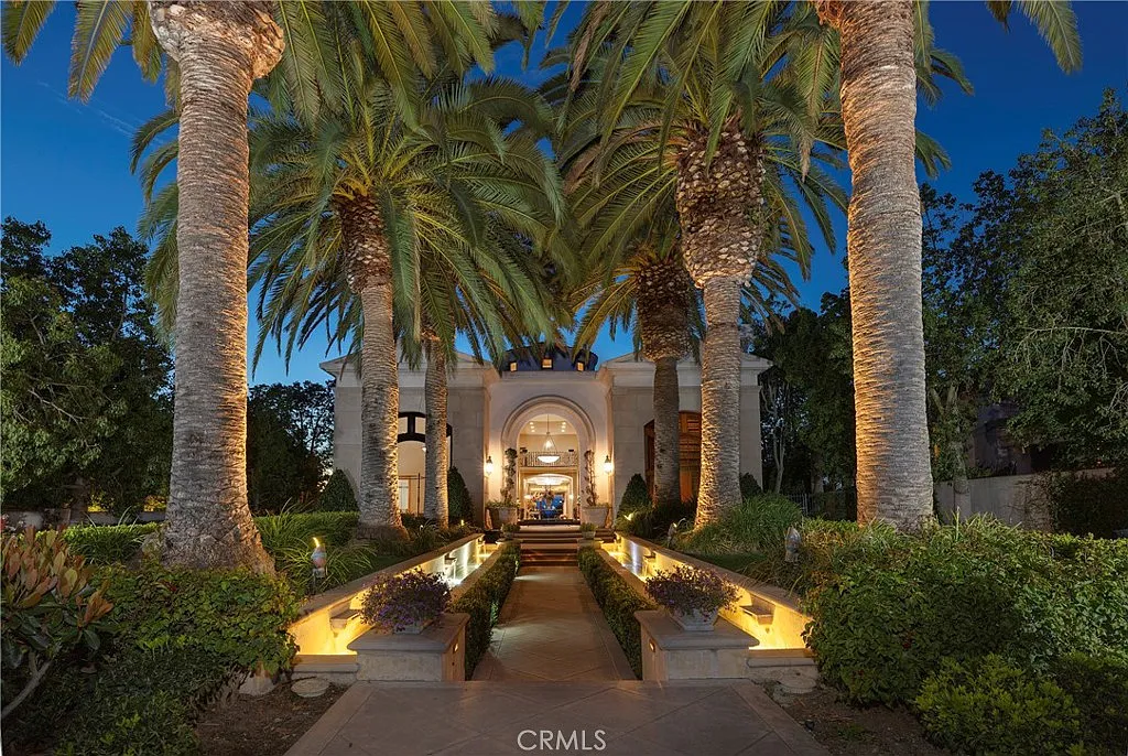 6 bed, 9.0 bath, 15000 sqft, $100,000 — Photo 1