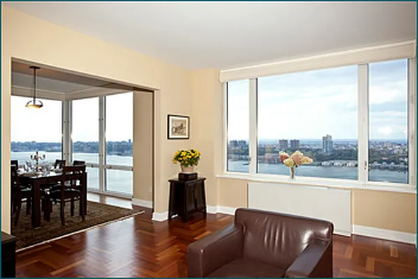 Sold by Corcoran | media 8