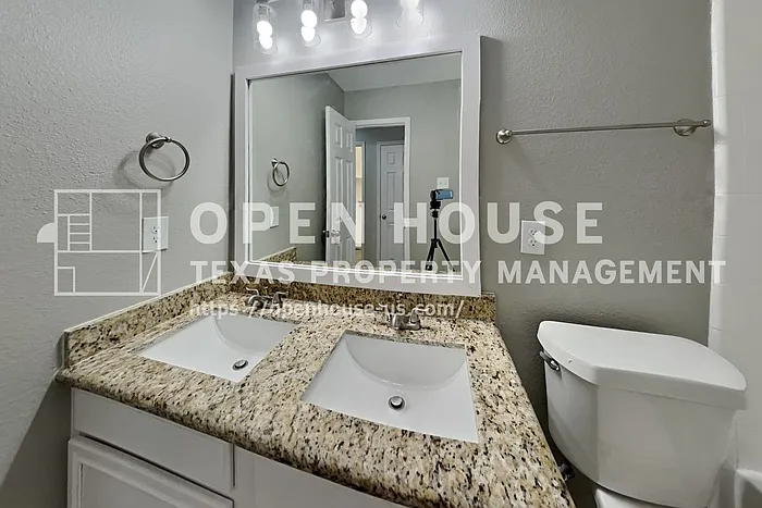 3338 Painted Meadow Cir — Photo 17
