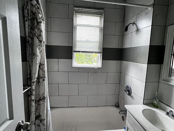 4th image of 28 Belvidere Ave #6A
