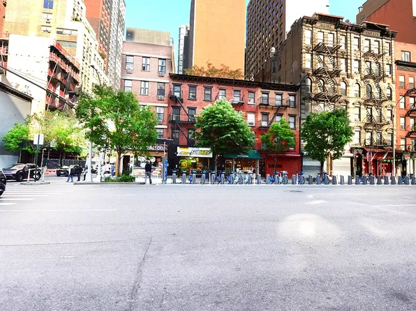 520 9th Avenue image 12 of 16