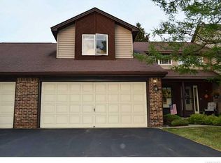70 Westwood Rd, Lancaster, NY 14086