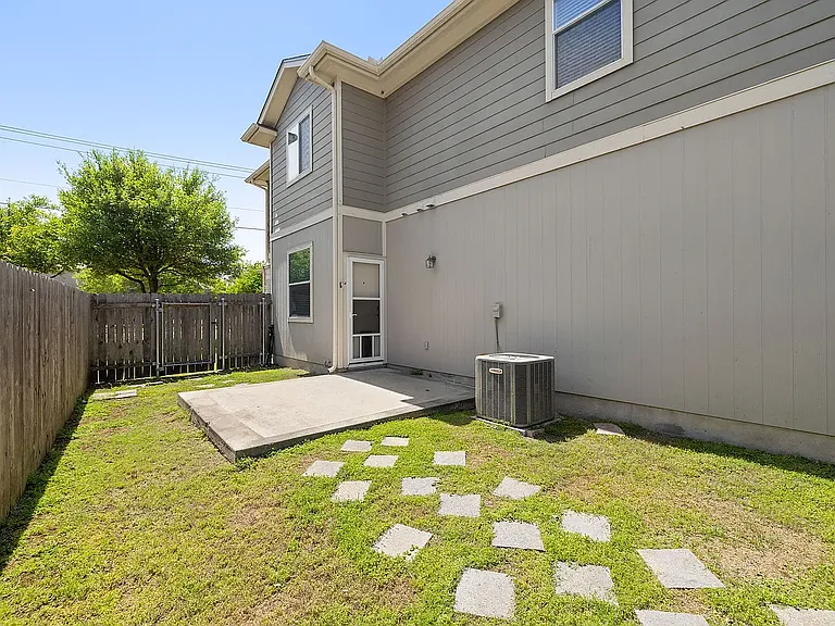 14525 Harris Ridge Blvd #B — Photo 27