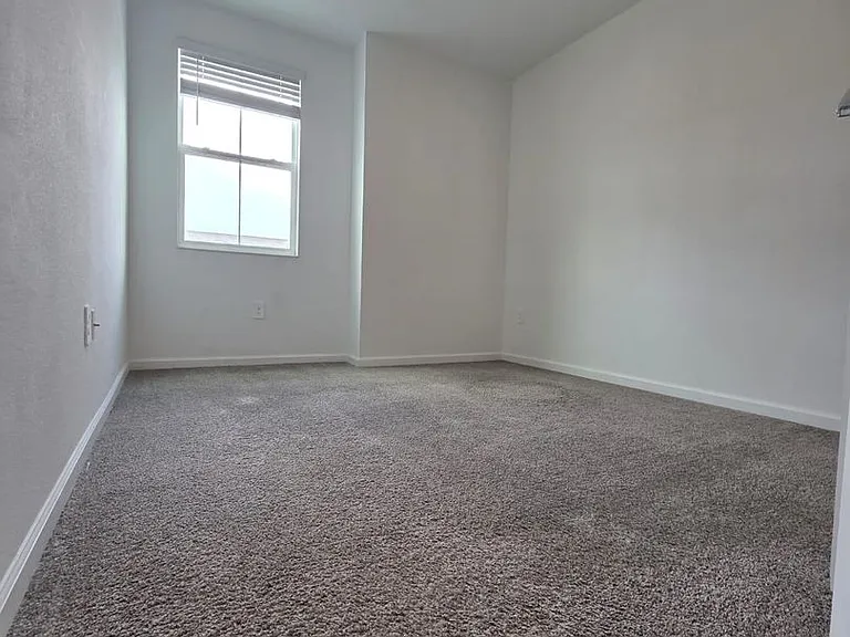 7732 Stone Creek Trl — Photo 18