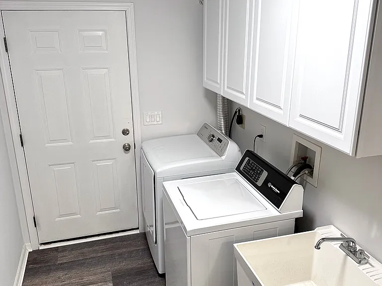 16 Fountain Dr #16 — Photo 6