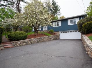 575 Mountain Rd, West Hartford, CT 06117